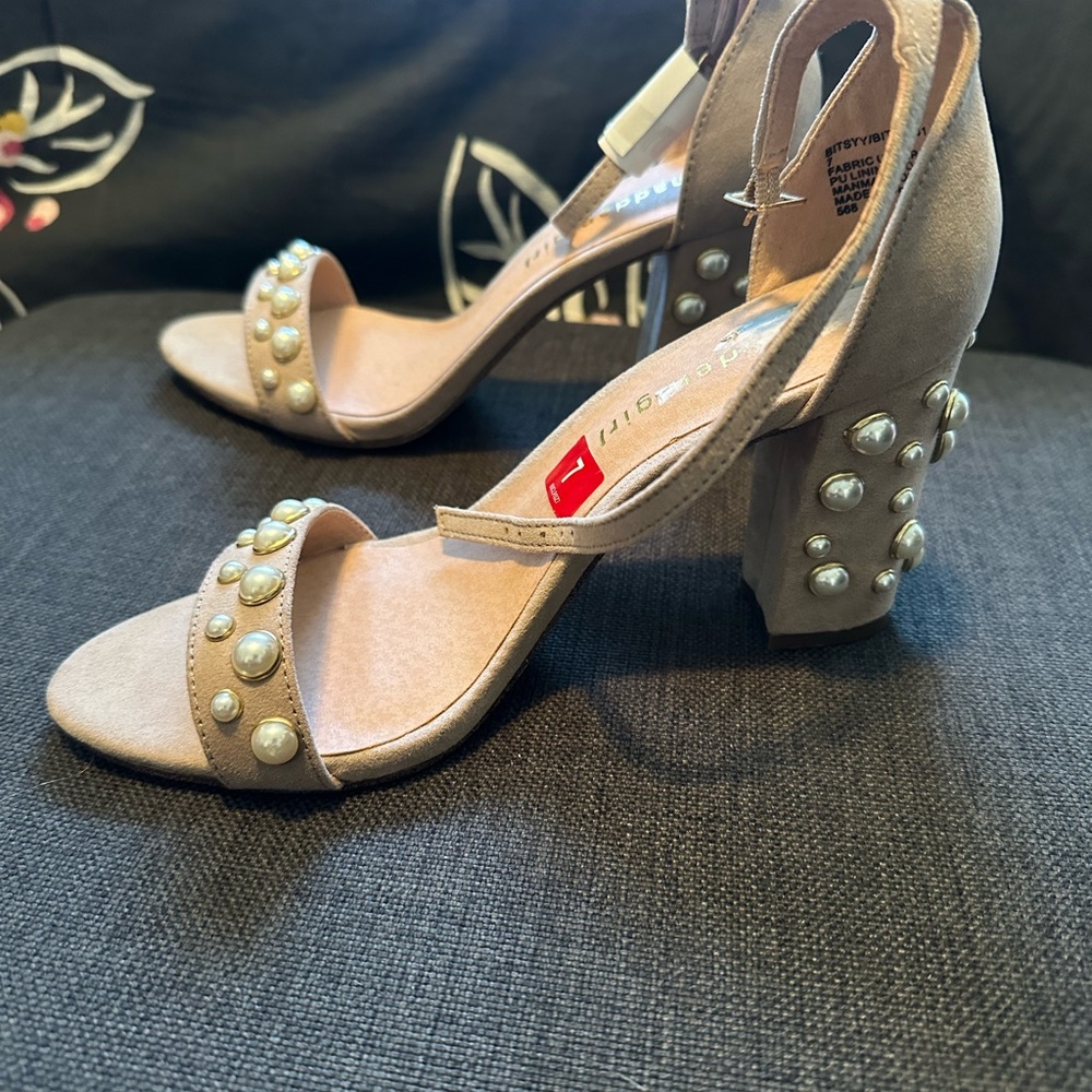 Elegant Pearl-Embellished Tan Heels
